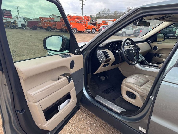 2016-land-rover-range-rover-image-9