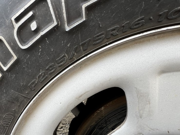 2012-chevrolet-colorado-image-16