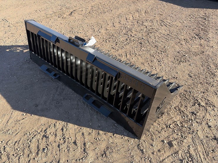 qt-fine-skeleton-bucket-high-side-image-3