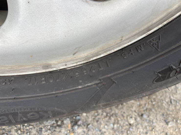 2012-chevrolet-tahoe-image-18