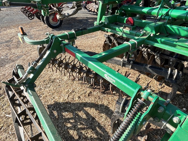 great-plains-2400tm-image-31