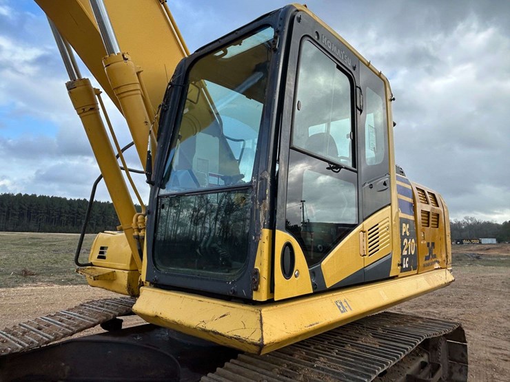 2015-komatsu-pc210-lc-10-image-12