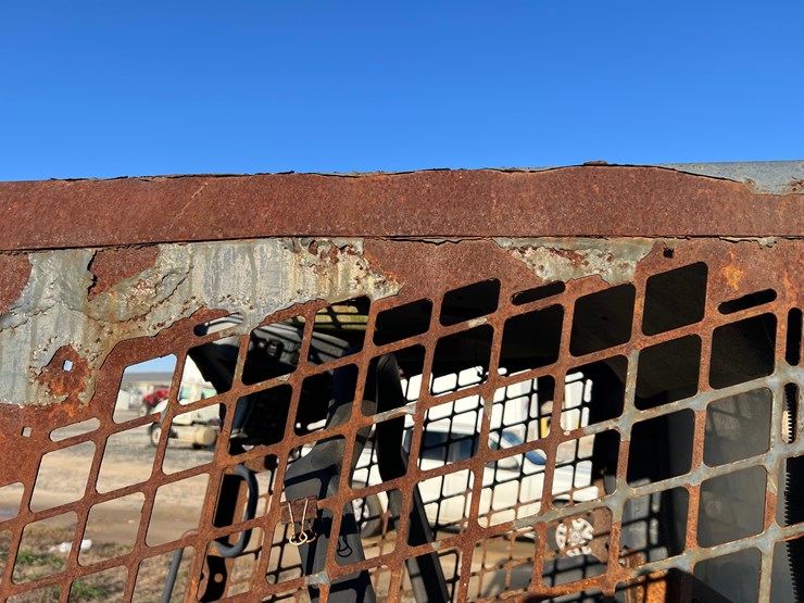 2012-deere-328e-image-42