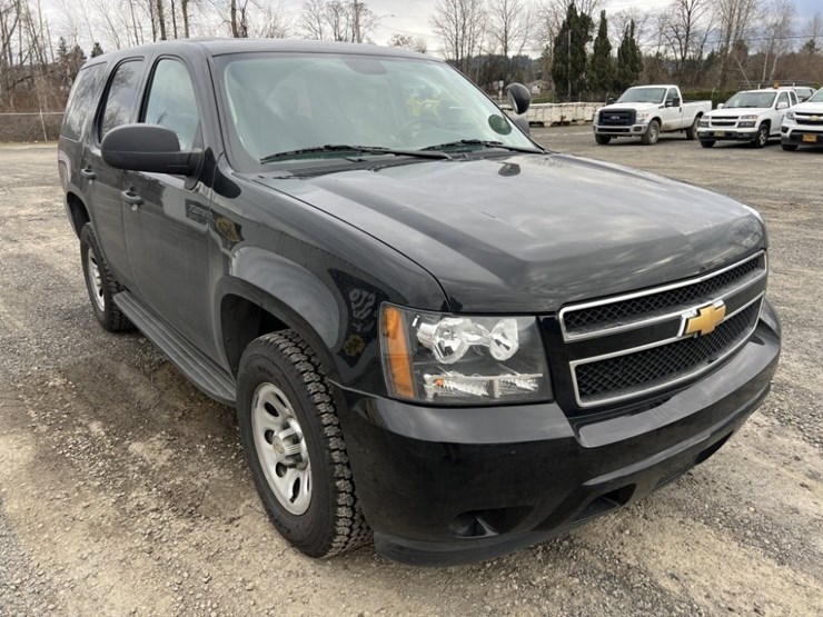 2012-chevrolet-tahoe-image-2