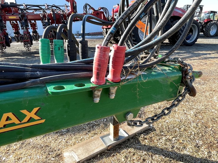 great-plains-2400tm-image-11