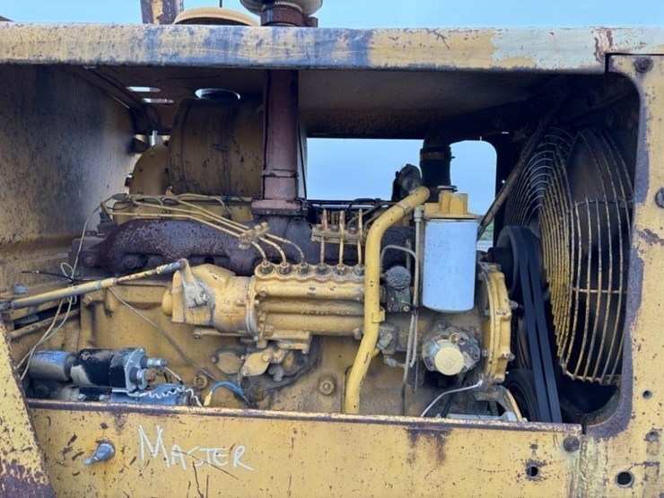 1970-caterpillar-12f-image-13