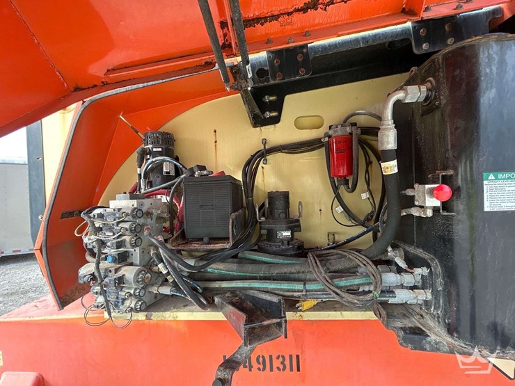 2016-jlg-800aj-image-9