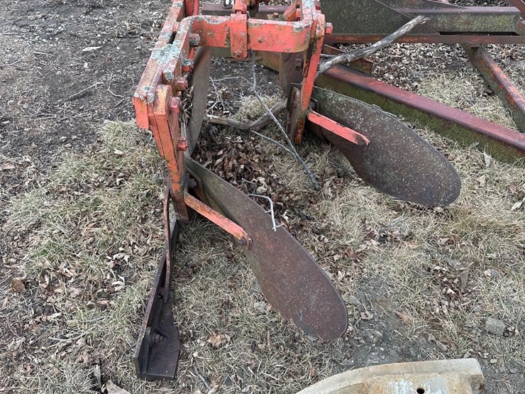 2-bottom-snap-coupler-plow---14"-(hess)-image-2