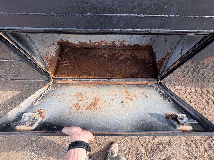 2007-mack-granite-cv713-image-35