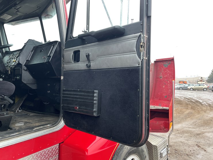 1991-peterbilt-377-image-57