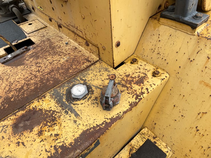 caterpillar-rc60-image-29