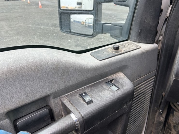 2012-ford-f250-sd-image-34