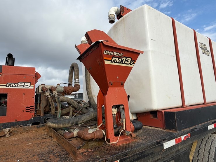 ditch-witch-fm13v-image-13