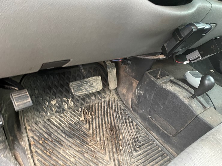 2007-chevrolet-3500-image-33