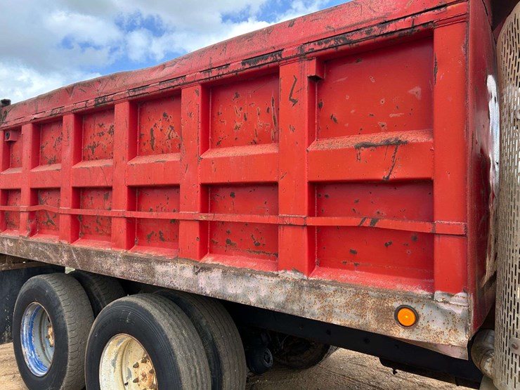 1995-mack-rd688-image-26