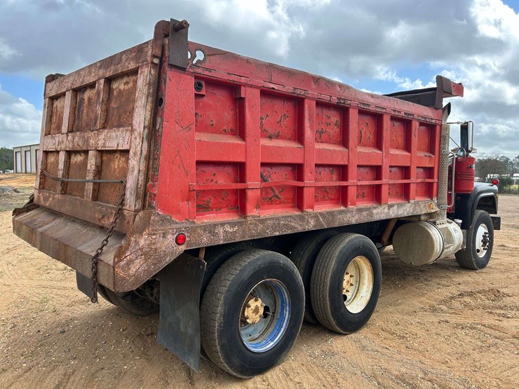 1995-mack-rd688-image-6