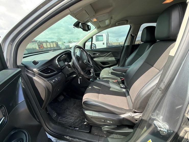 2019-buick-encore-image-15