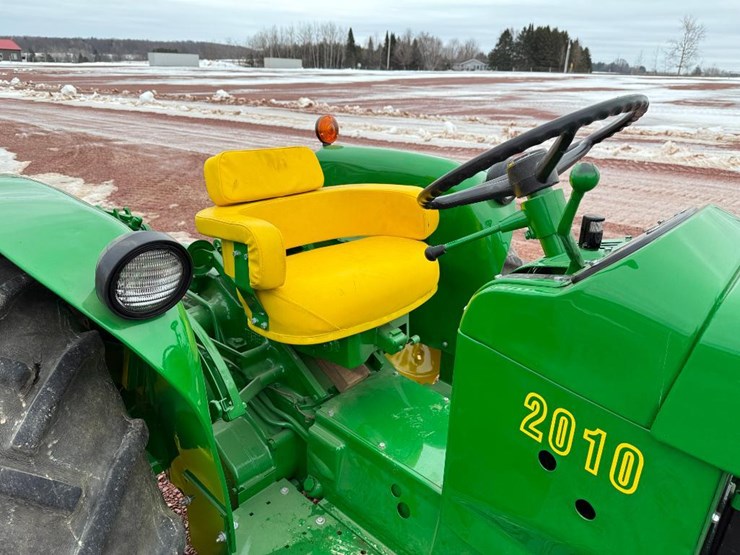 john-deere-2010-image-26