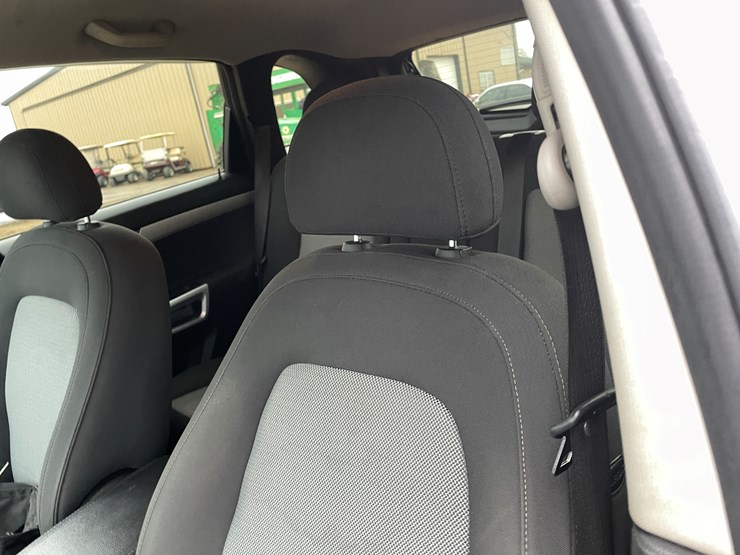 2012-chevrolet-captiva-image-25