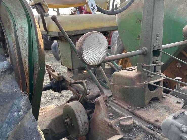 john-deere-b-image-9