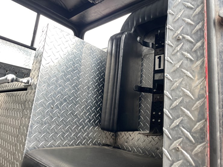 1991-peterbilt-377-image-33