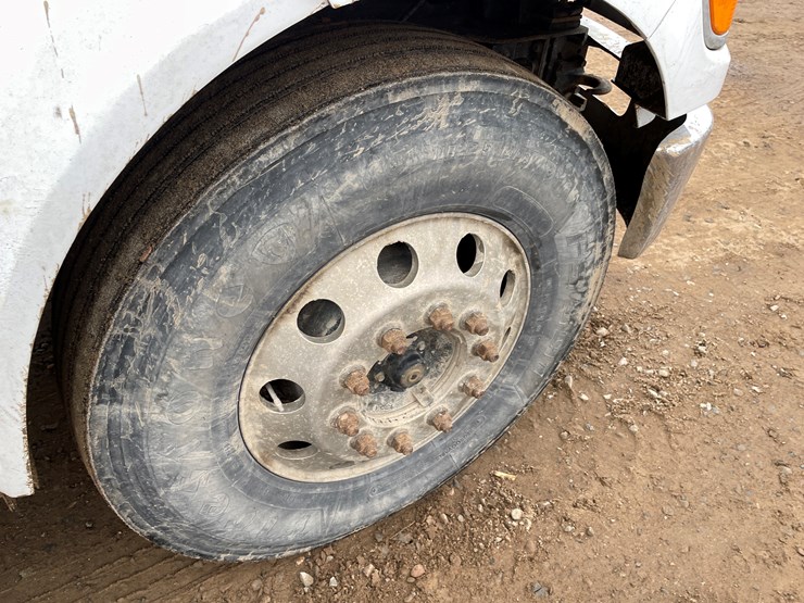 2012-ford-f650-image-38