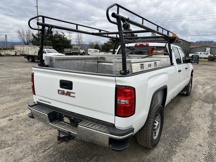 2018-gmc-sierra-2500-image-4