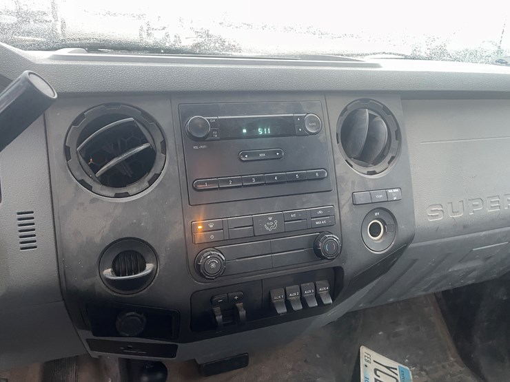 2013-ford-f550-image-31