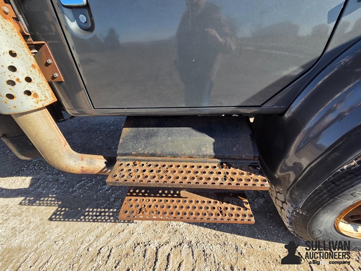 1997-international-4900-image-16