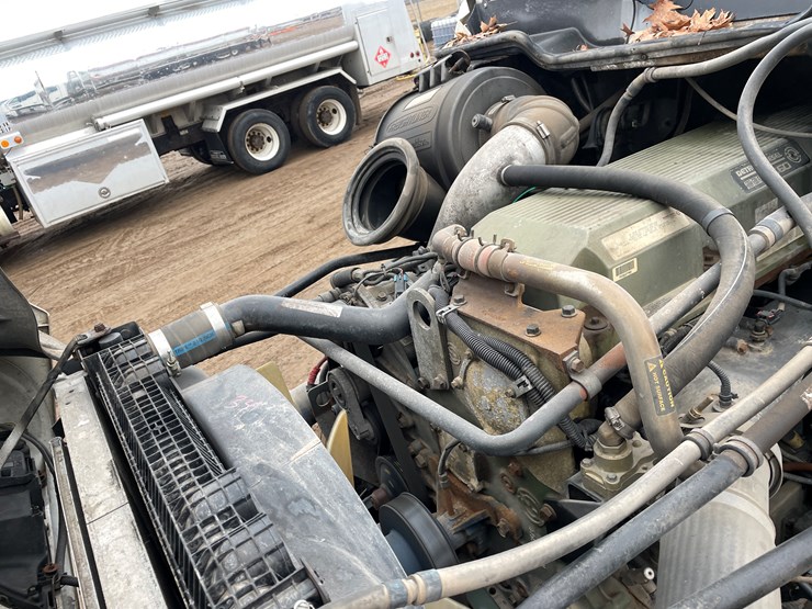 #1038-•-2005-freightliner-grain-truck-(has-mn-title)-image-11