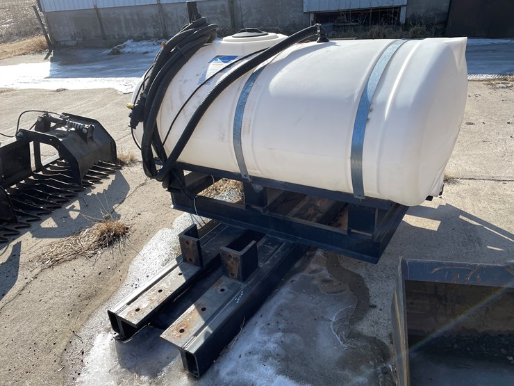 #4928-•-front-inc.-front-mount-500-gallon-fertilizer-tank-image-4