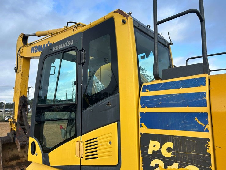 2015-komatsu-pc210-lc-10-image-13