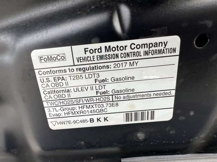 2017-ford-explorer-image-14