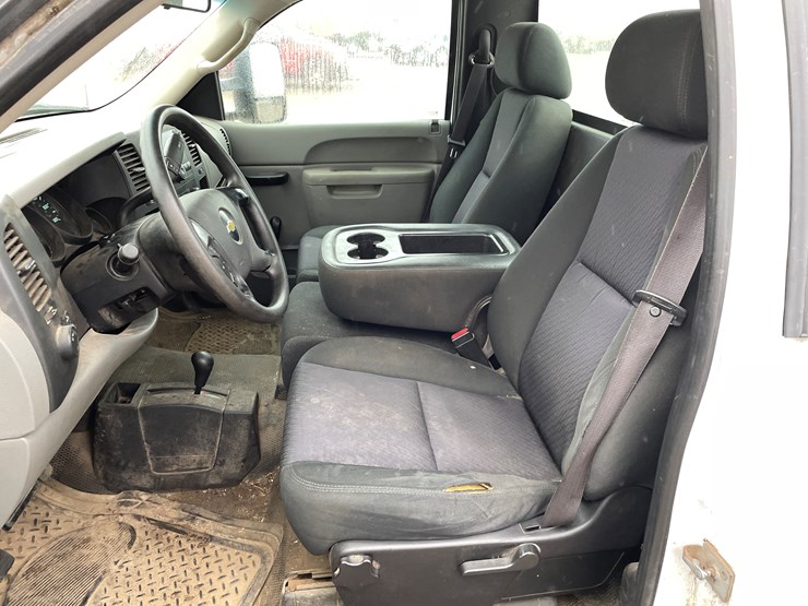 #1476-•-2012-chevy-silverado-pickup-truck-(has-mn-title)-image-30