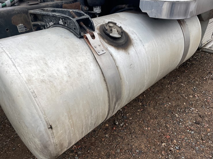 2007-peterbilt-379-image-21