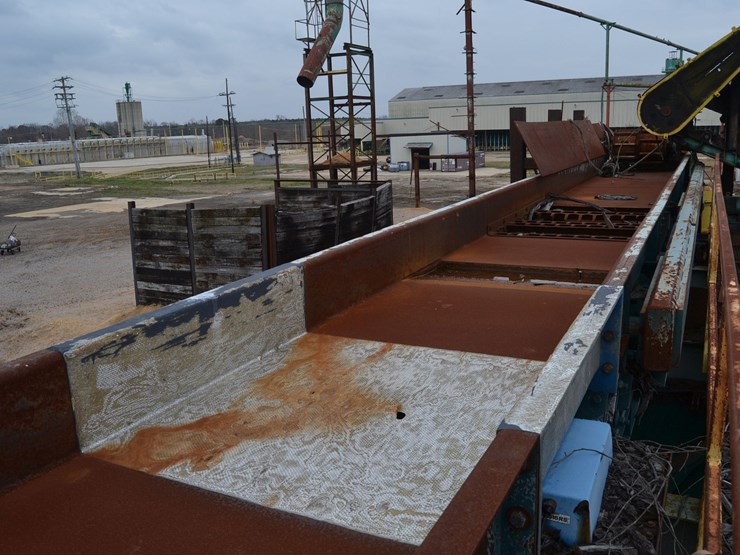 action-48"x38'-balanced-vibrating-conveyor-w/-mdi-metal-detector-w/-drive-image-4