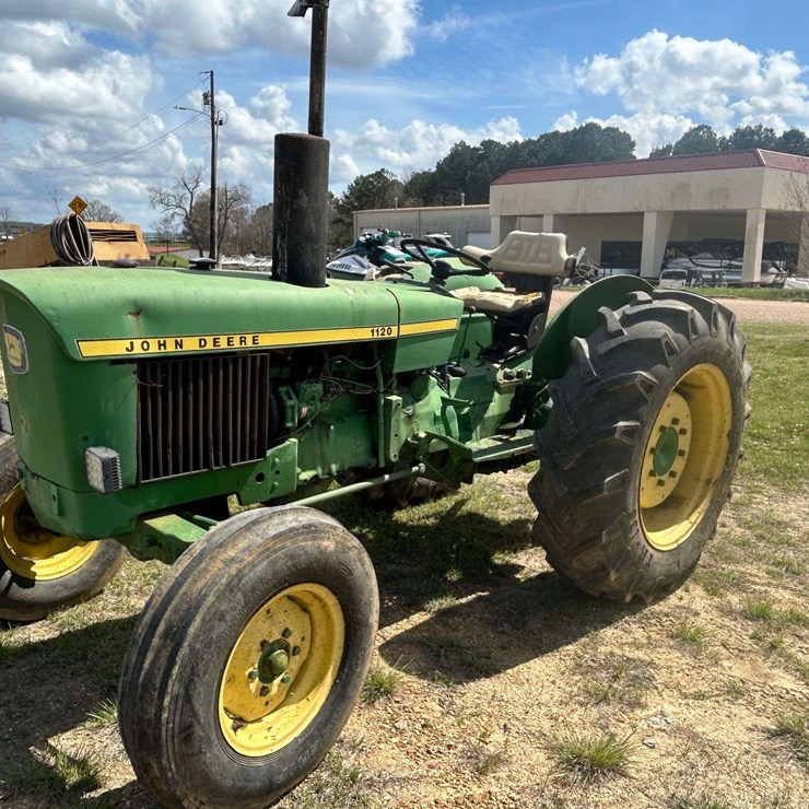 JOHN DEERE 1120