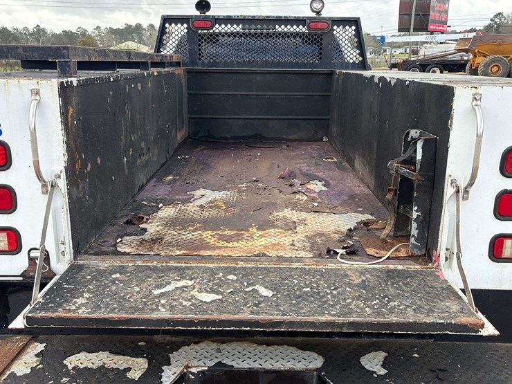 2001-ford-f450-image-25