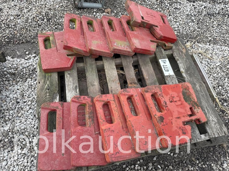 (11)-ih-suitcase-weights-(sold-x-$)-(wf)-image-1