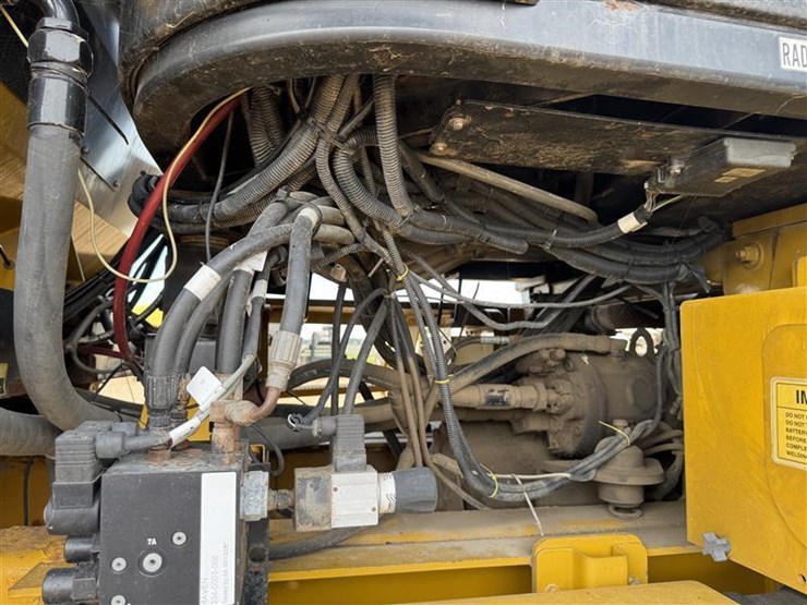 2005-john-deere-100-image-33