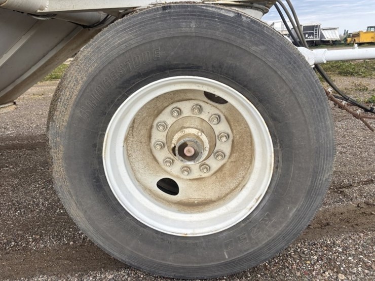 1974-titan-trailer-image-10