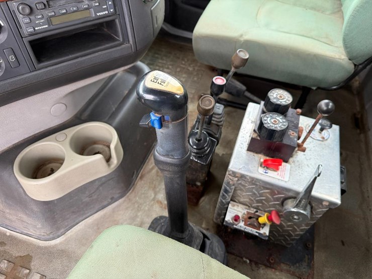 #280-•-lot-280-image-70