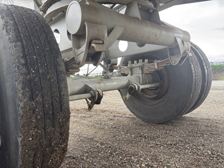 1974-titan-trailer-image-19