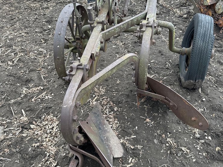 14-john-deere-2-image-3