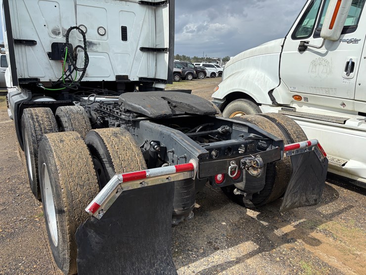 2018-international-lt-image-4