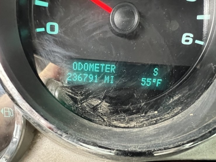 2012-gmc-2500-image-31