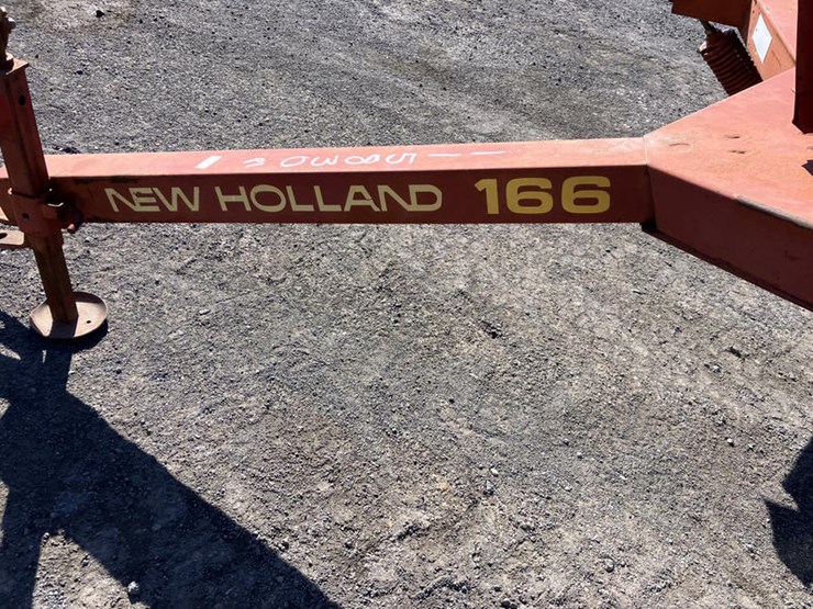 new-holland-166-image-11