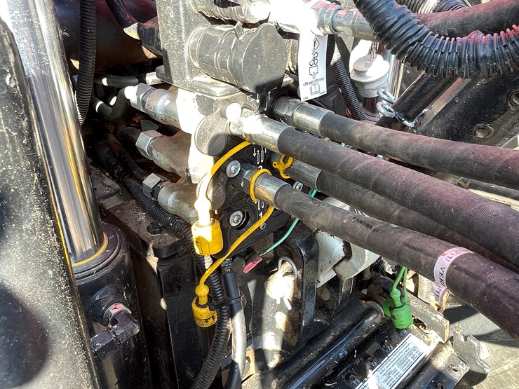 case-ih-magnum-315-image-37