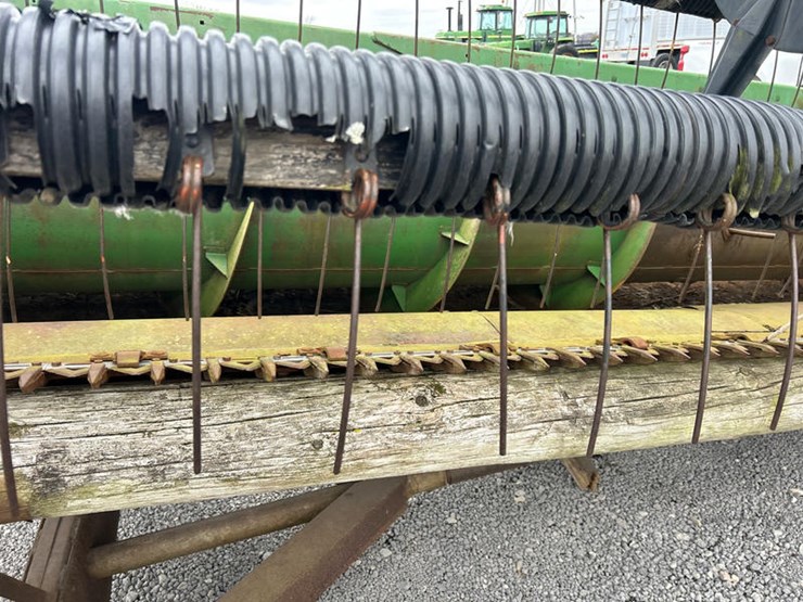 john-deere-220-image-19