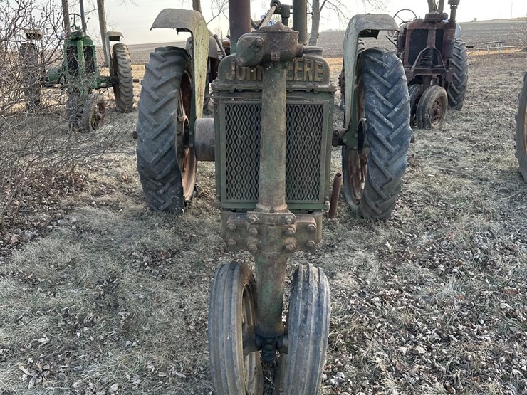 john-deere-b-image-2